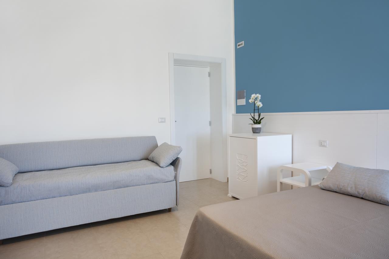 Frontemare Rooms Porto Cesareo Exterior photo